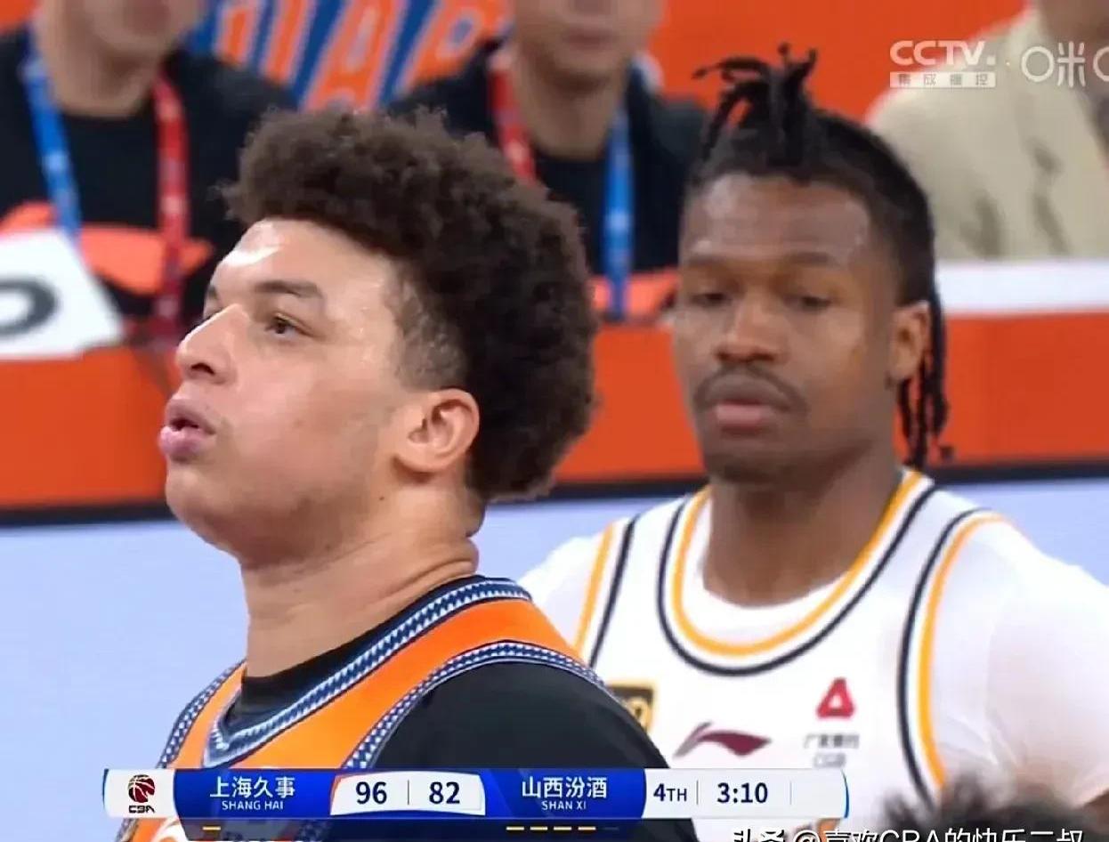 莎拉波娃迎来七赛季出色发挥，独行侠观众热烈欢呼！